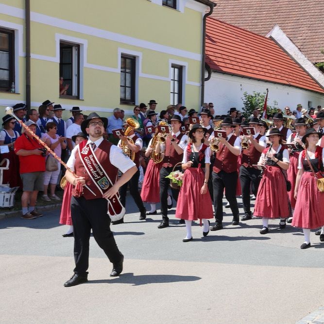 Marschmusikbewertung Theras 2026